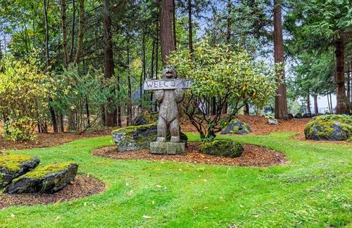 Anacortes Cabin | 22,000SF Luxury Lodge w/Indoor Pool on 40+ secluded acres!