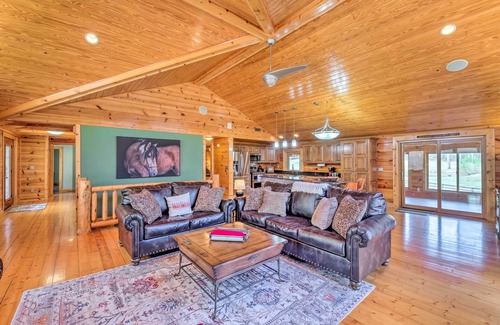 Shepherdsville House | 22-Acre Home on Bourbon Trail w/Sunroom!