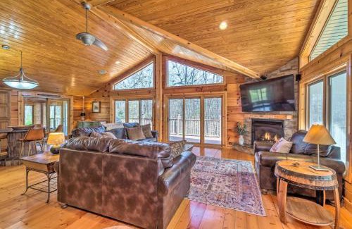 Shepherdsville House | 22-Acre Home on Bourbon Trail with Sunroom!