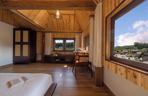 Jinghong Hotel | 22 Garden House