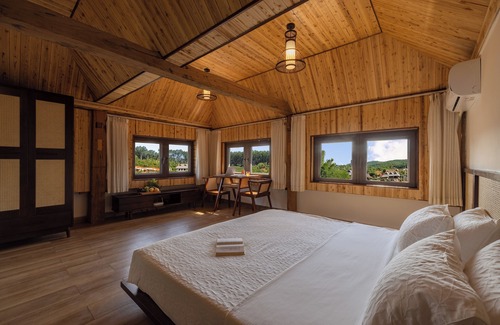 Jinghong Hotel | 22 Garden House