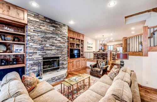 Highlands Townhomes Villa | 22 Highlands Townhomes