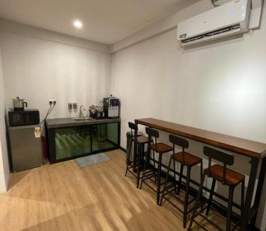 Gadong Hostel | 22 Hours Hostel