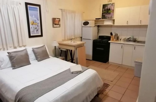 Bloemfontein Apartment | 22 Jan Van Riebeeck Street