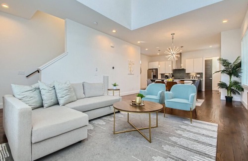 Berry Hill House | 22- Large Modern Home- The Music City Collection
