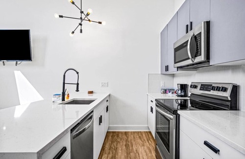 Delair Apartment | 22 Luxury Loft-FREE Parking