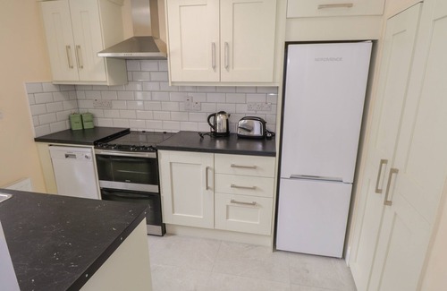 Ballinrobe House | 22 TOWN PLACE, pet friendly, with a garden in Ballinrobe, County Mayo