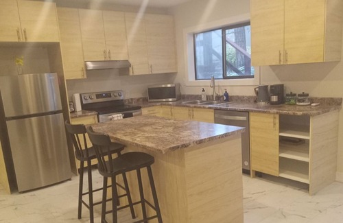 Highlands Apartment | #220 Lorimer - Quiet 3 bed home near golf, and many other attractions