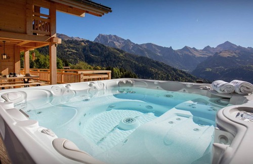 Manigod Ski Chalet | 220 m² Chalet ∙ 5 bedrooms ∙ 14 guests