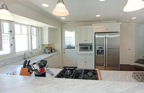 Corona del Mar House | 2204 and a half Waterfront Dr