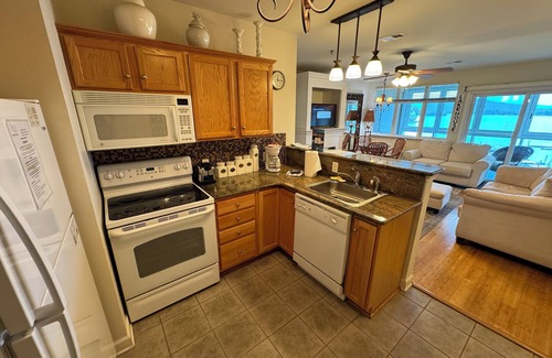 Huddleston Apartment | #224 Mariners 2 Bedroom condo