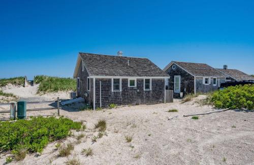 East Sandwich House | 225 C North Shore Boulevard East Sandwich - Cape Shore C