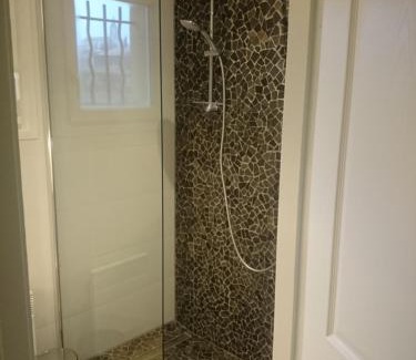 Saint-Pierre-de-Vassols House | 225 Chemin des Joncs
