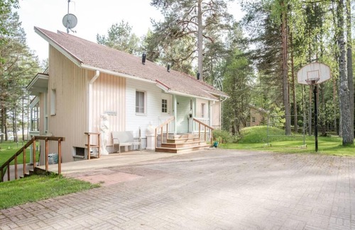 Kirkkonummi Villa | 225m2 Luxurious Villa - Large garden - Sandy beach