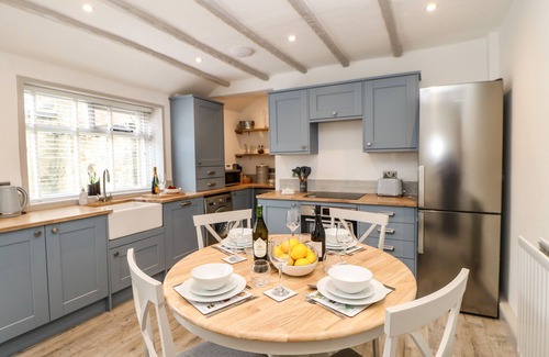 Whitley Bay Cottage | 22A TAYLORS COTTAGE, pet friendly, with a garden in Whitley Bay