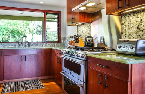 Kilauea House | 23 Acre Estate, Ocean and Sunset Views, Hot Tub, Private Beach Access, Jungle!
