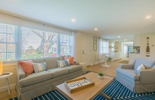 East Sandwich House | 23 Captain Paine Road East Sandwich - - Cape Cod