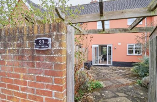 Halesworth House | 23 Church Farm Lane