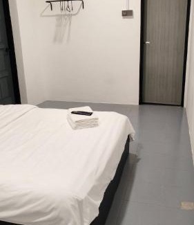 Central Seberang Perai House | 23 Inn Queenbed Standard Room