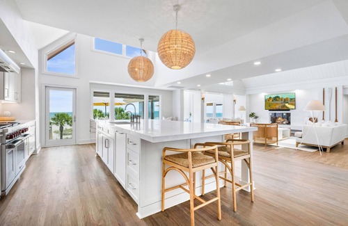 Beach Lagoon House | 23 South Beach Lagoon: A BESTNEST/Luxe by Beverly Serral "Oceanfront"