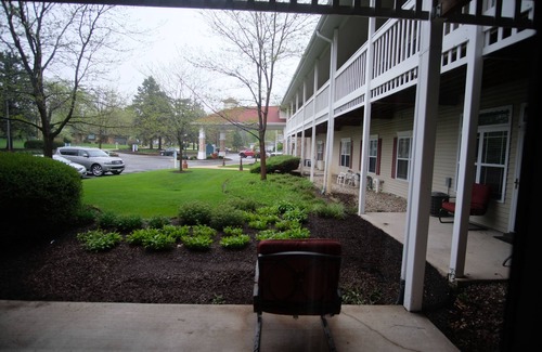 Delavan Lake Condo | 230 - Beautifully Updated 1 Bedroom Condo Suite