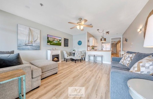 Smith Mountain Lake Apartment | #233 Pointe - 2 Bedroom Lakefront Condo at Mariners SML
