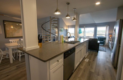 Saint Helena Island Villa | 234 Tennis Villa - New to VRBO! Resort Access Included!