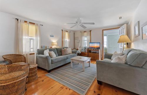 North Wildwood House | 234 W 1St Ave