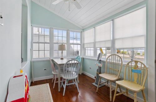 North Wildwood House | 234 W 1St Ave