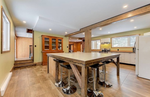Saint-Gabriel-de-Valcartier House | 2355/2 · Villa des pins