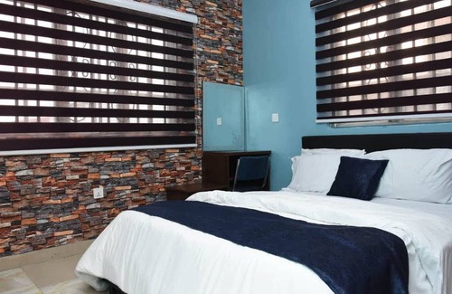 Epetu Hotel | 24-7 Electricity Agore Hotels and Suites Ltd