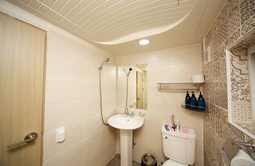 Hwigyeong-dong House | 24 Guesthouse Seoul Cheongryangri