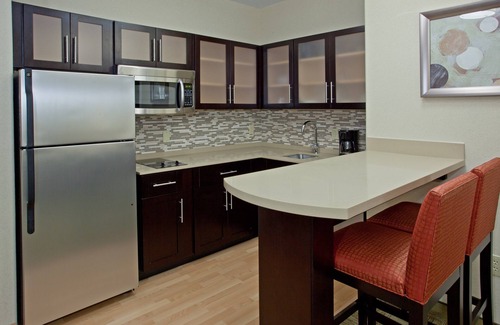 The Fountains Condo | 24 Hour Fitness Center + Free Breakfast + Business Center