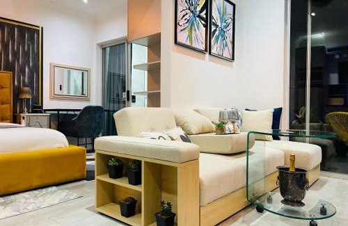 Greater Johannesburg Metropolitan Area Hotel | 24 On Basil Boutique Luxury Hotel