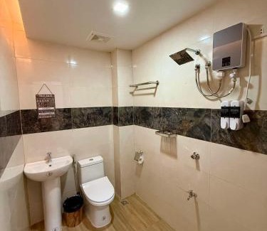 Catbalogan City House | 24-Seven Guesthouse - Room 202