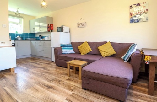 Kilkhampton Cottage | 24 THE GLADE, family friendly, with a garden in Kilkhampton