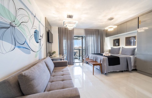 Republica Apartment | 2412 Luxurious Studio Wi-Fi 500Mb Center and garage