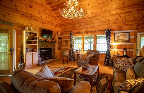 Boone Cabin | 245 m² Cabin ∙ 3 bedrooms ∙ 9 guests