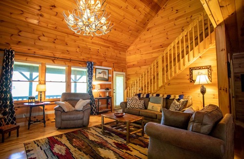 Boone Cabin | 245 m² Cabin ∙ 3 bedrooms ∙ 9 guests