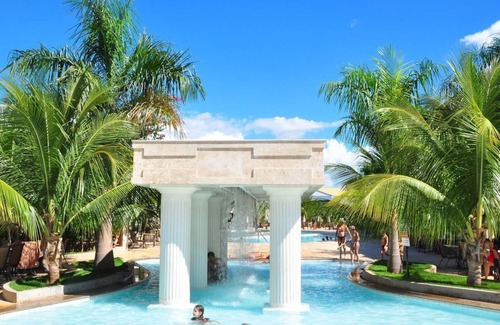 Jardim Paraiso Apartment | 24HRS FUN at LACQUA diRoma - Largest leisure area, wave pool