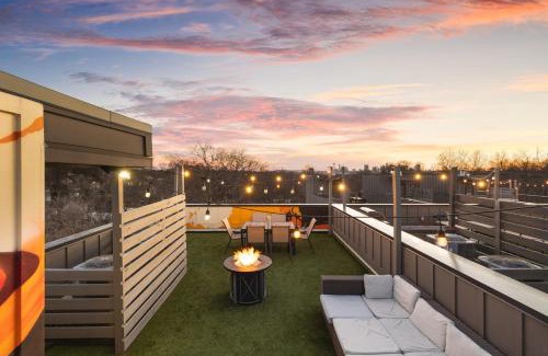 Cleveland Park House | 24K Escape - Rooftop Oasis, 3 Miles to Broadway!