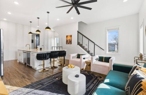 Cleveland Park House | 24K Escape - Rooftop Oasis, 3 Miles to Broadway!