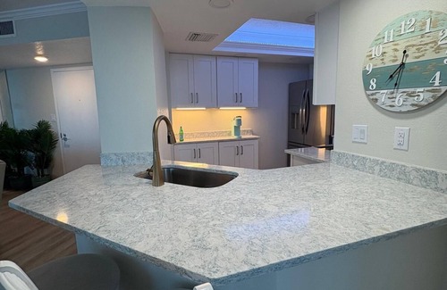 Daytona Beach Shores Apartment | 24th Floor OceanView Oasis