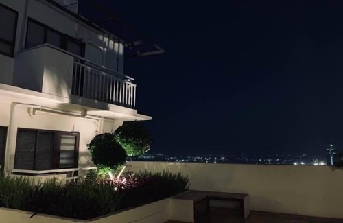 Mabolo Apartment | 24th Loft-type Penthouse Heart of cebu