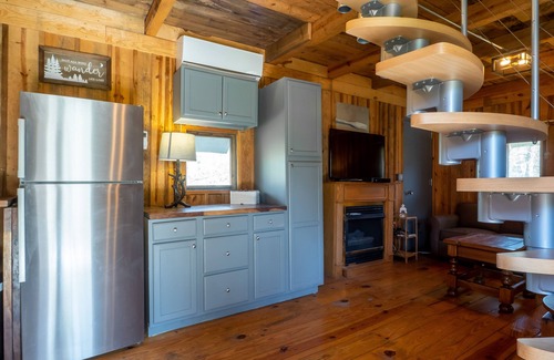 Sandy Hook Cabin | 25-acre Cabin Retreat with a Private Pond perfect for group parties/campouts.