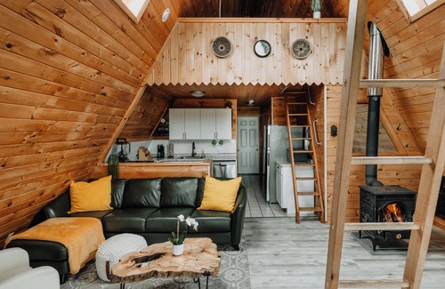 Roscoe Cabin | 25-Acre Private Retreat w/UTV, Hot Tub, Fire Pit, Trails & Stunning Views