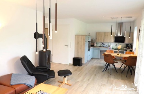 Landkirchen Apartment | 25 Ferienwohnung "mummengarten" mit Wallbox