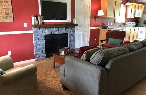 Taylorsville Cottage | 25-Lake & Bourbon Trail Getaway