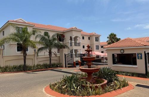 Rustenburg Apartment | 25 Lillies