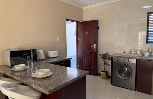 Rustenburg Apartment | 25 Lillies